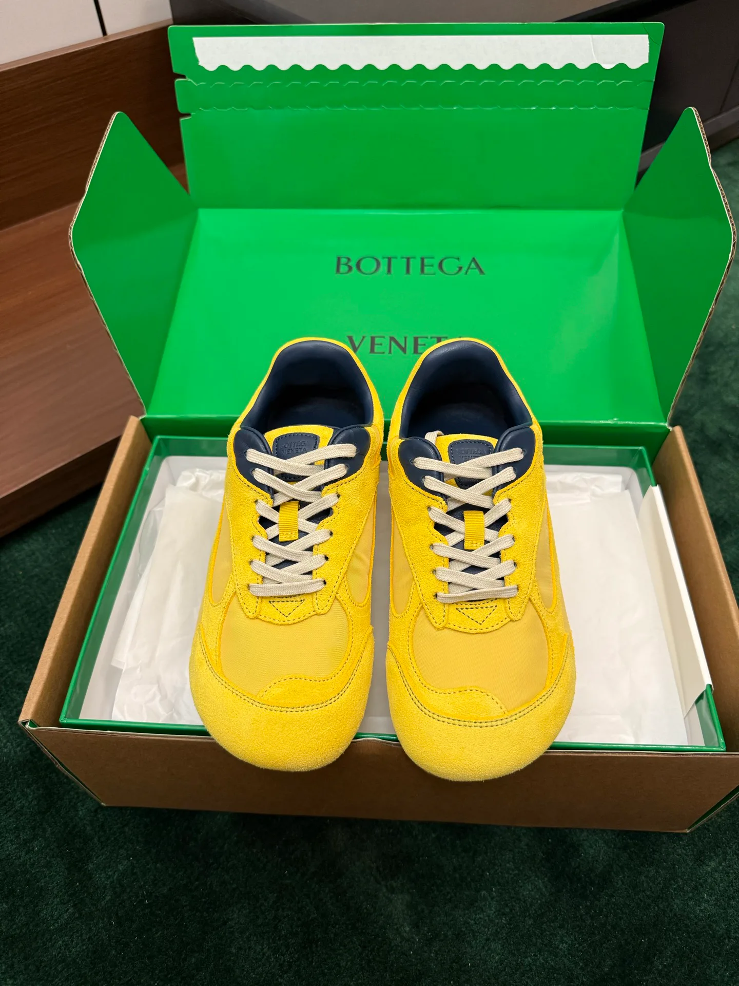 Кроссовки Женские Bottega Veneta 17386197