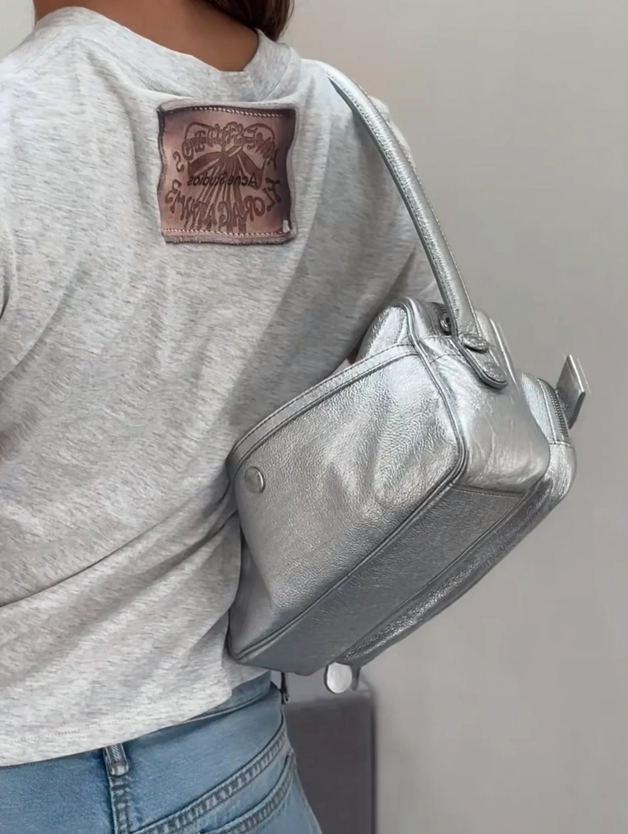 Футболки Женские Acne Studios 17166000
