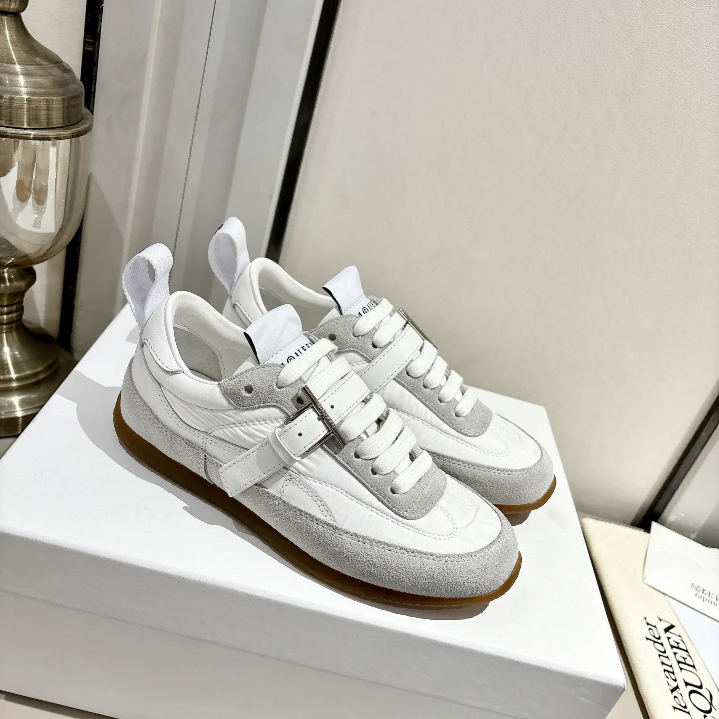 Кроссовки Женские Alexander Mcqueen 8979818