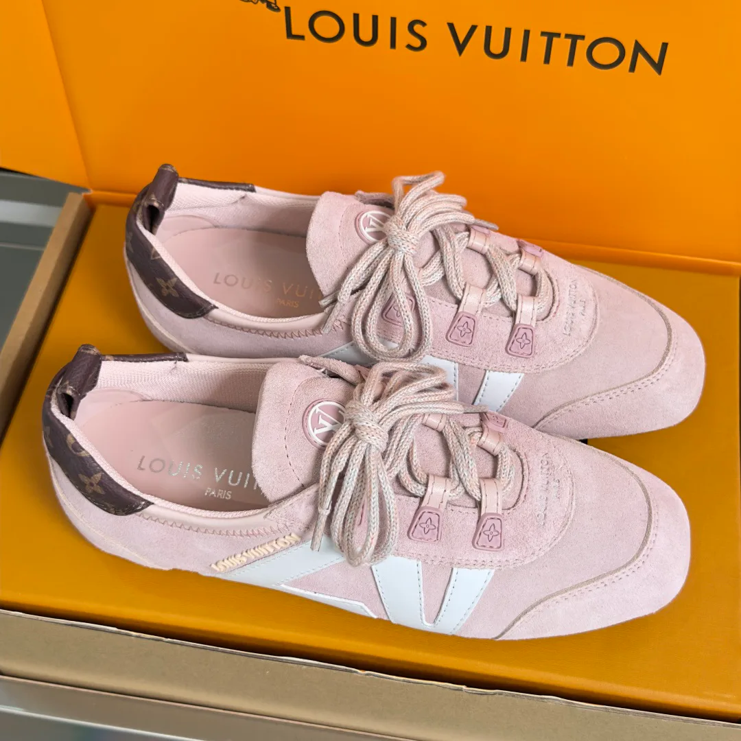 Кроссовки Женские Louis Vuitton 17780687