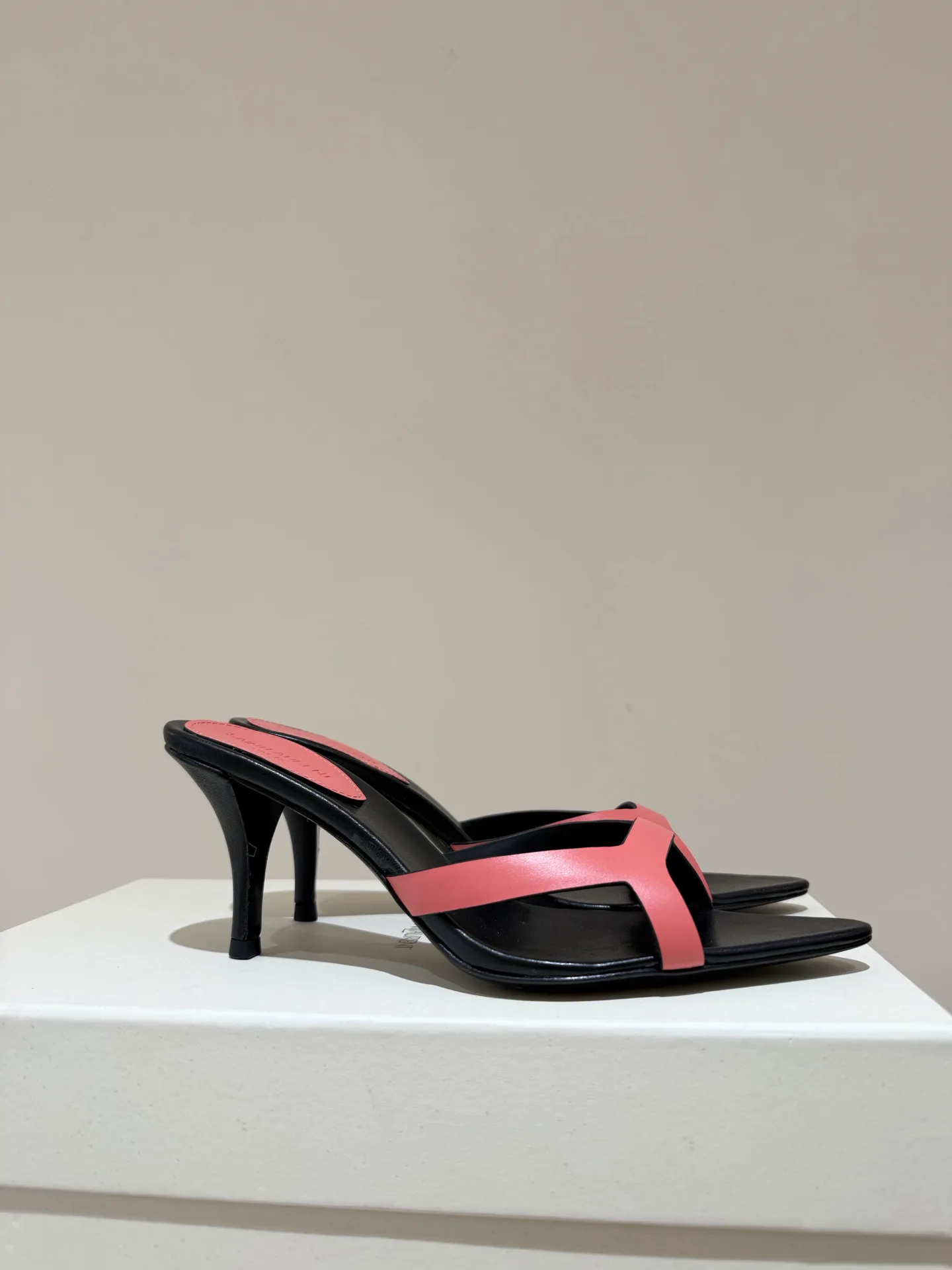 Босоножки Женские Saint Laurent 11525870