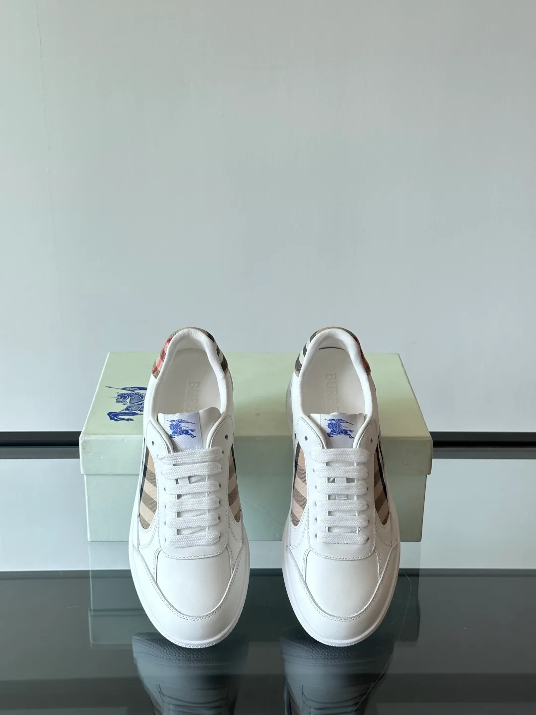 Кроссовки Мужские Burberry 18744152
