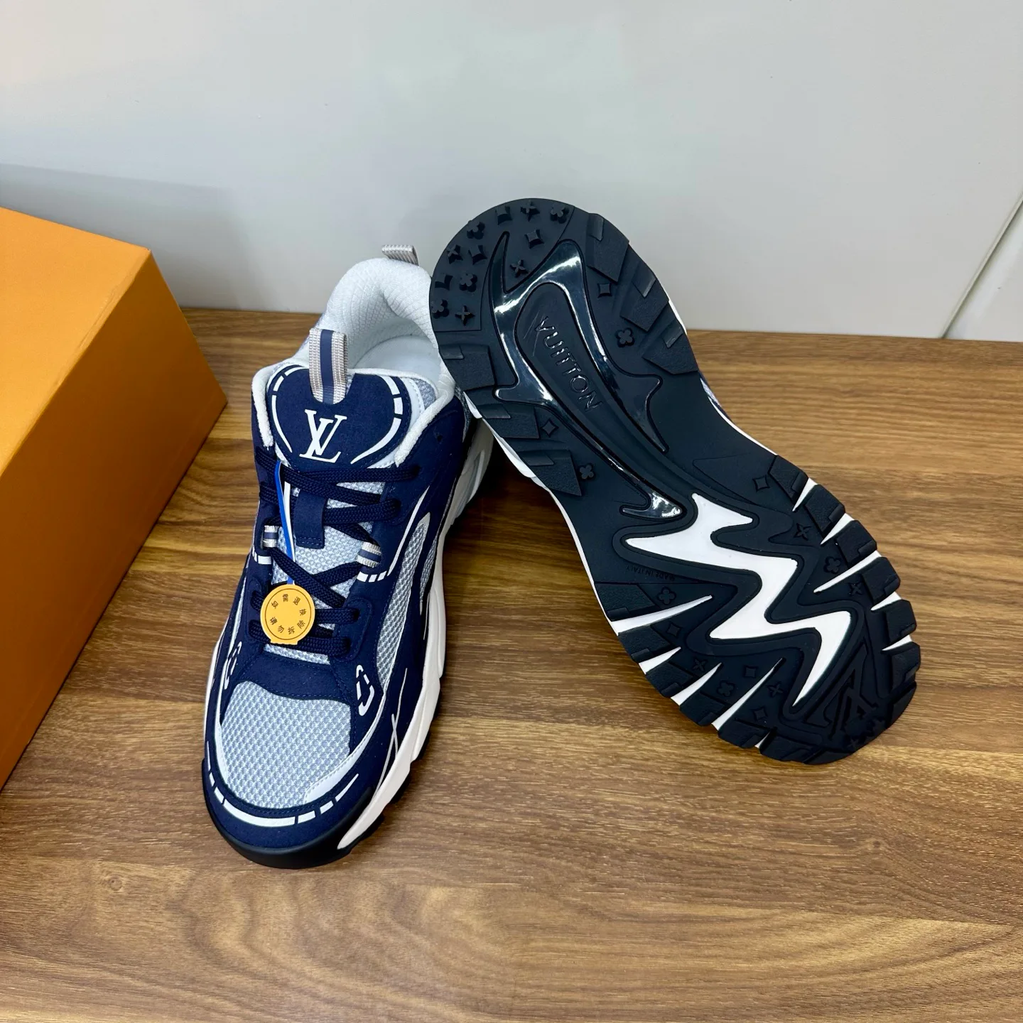 Кроссовки Мужские Louis Vuitton 17477025