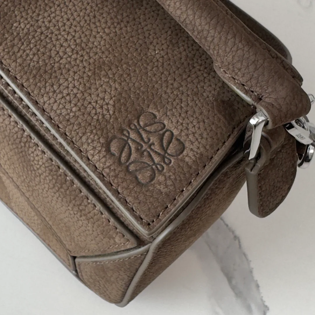 Сумки На Ремне Женские Loewe 11565895