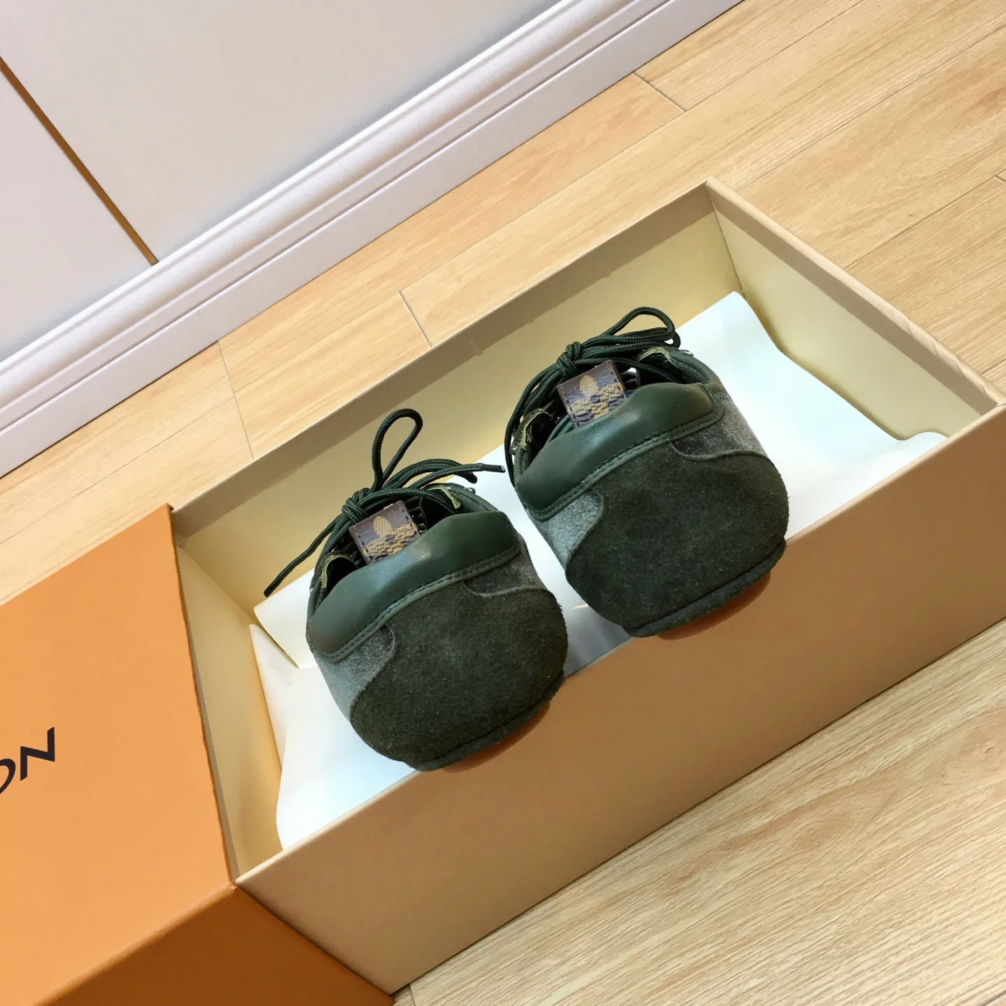Кроссовки Женские Louis Vuitton 5084670