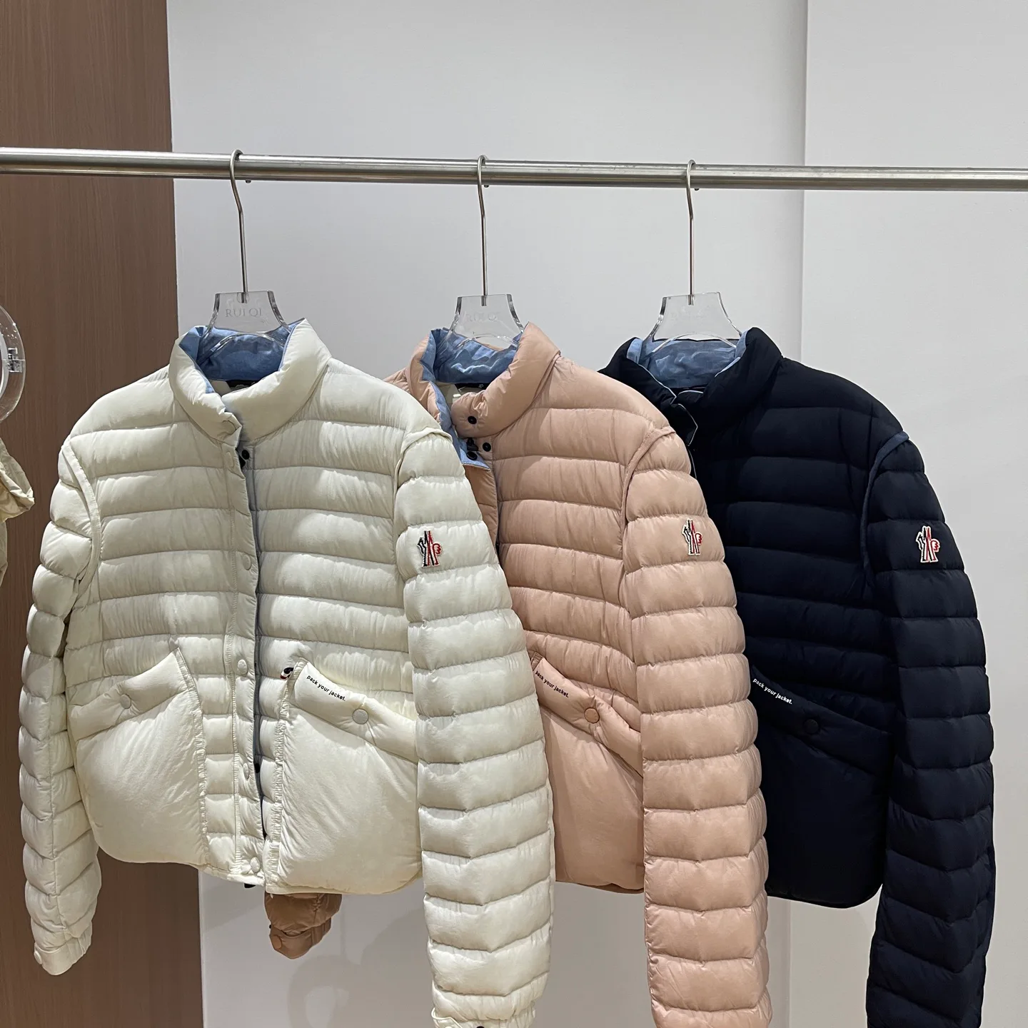 Куртки И Пуховики Женские Moncler 18710190