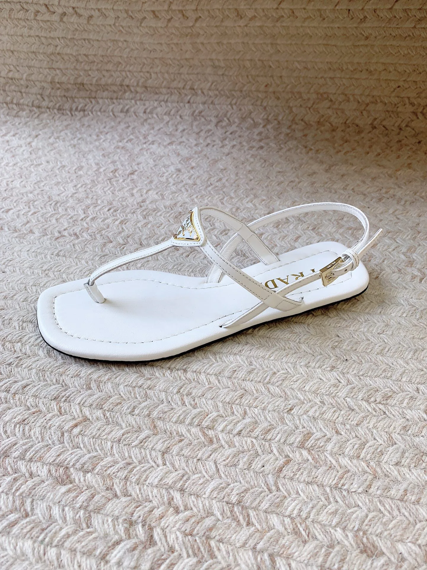 Босоножки Женские Prada 17802472