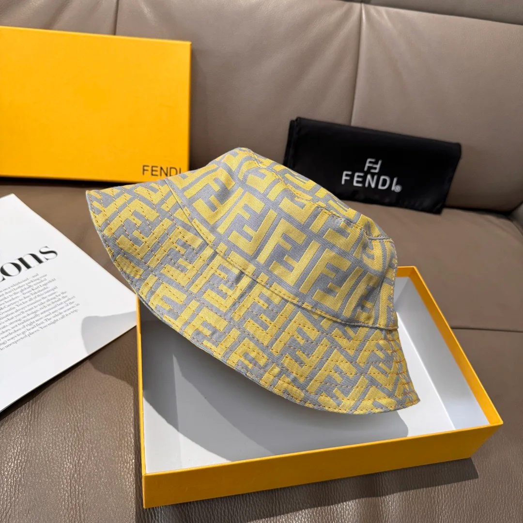 Головные Уборы Fendi 17604827