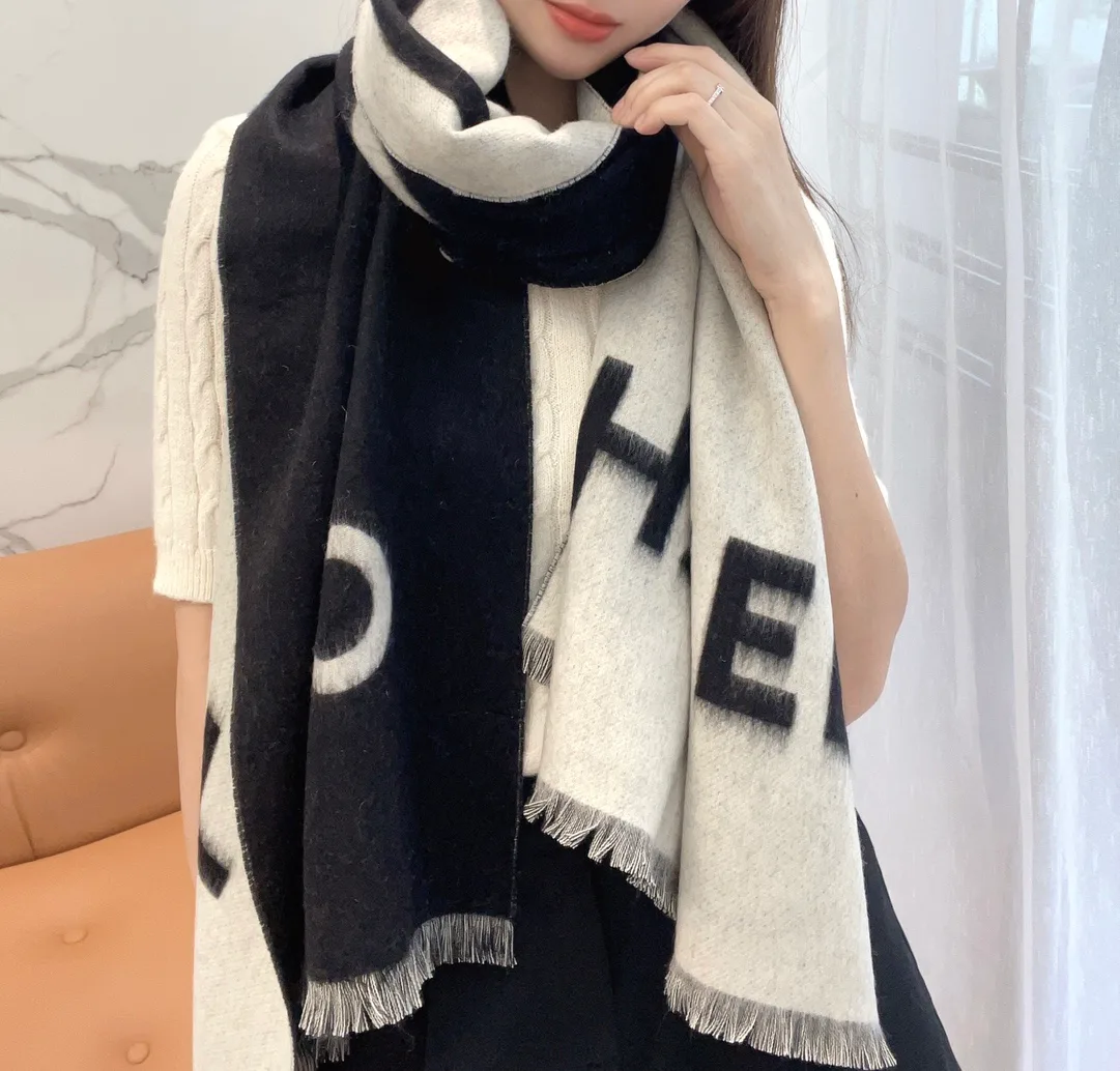 Шарфы Chanel 475679