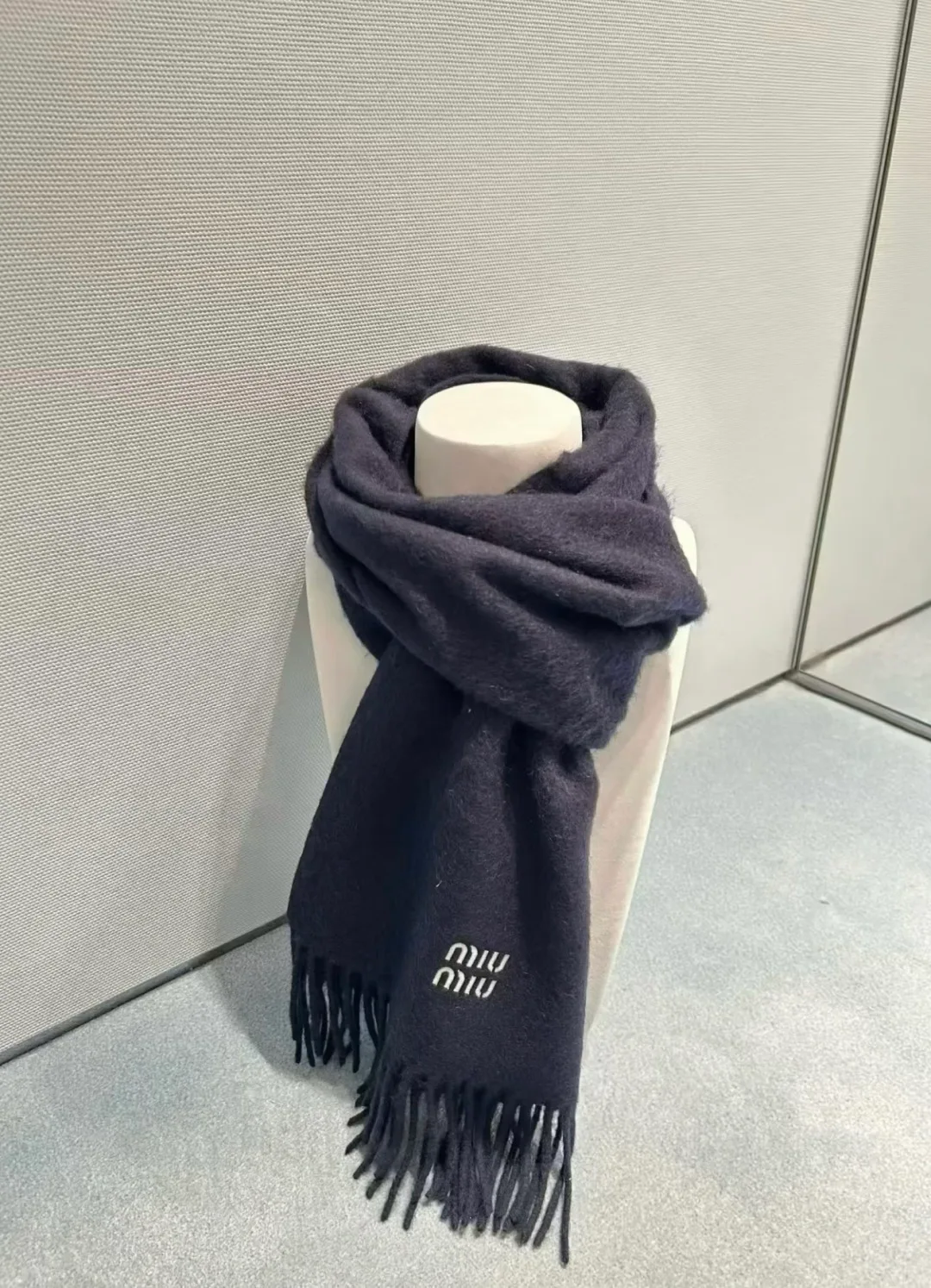 Шарфы Miu Miu 17960043