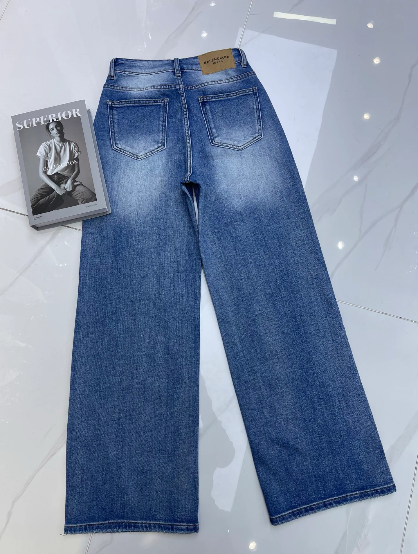 Джинсы Женские Balenciaga 19403786