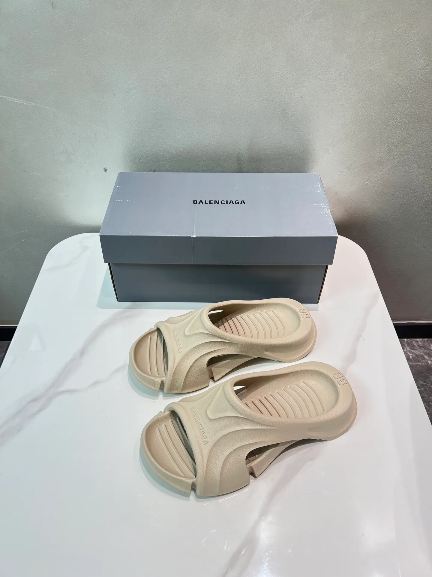 Шлепанцы Женские Balenciaga 33514