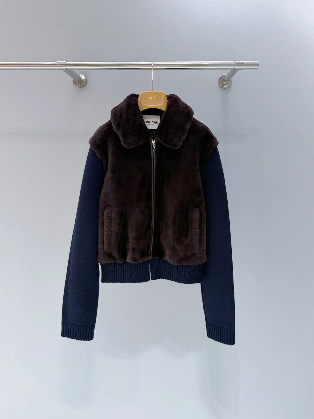 Куртки И Пуховики Женские Miu Miu 19450940