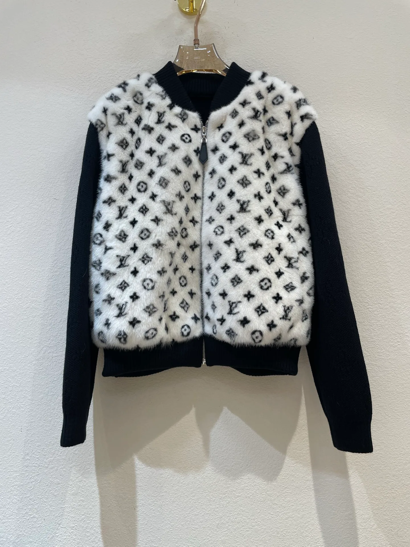 Куртки И Пуховики Женские Louis Vuitton 269385