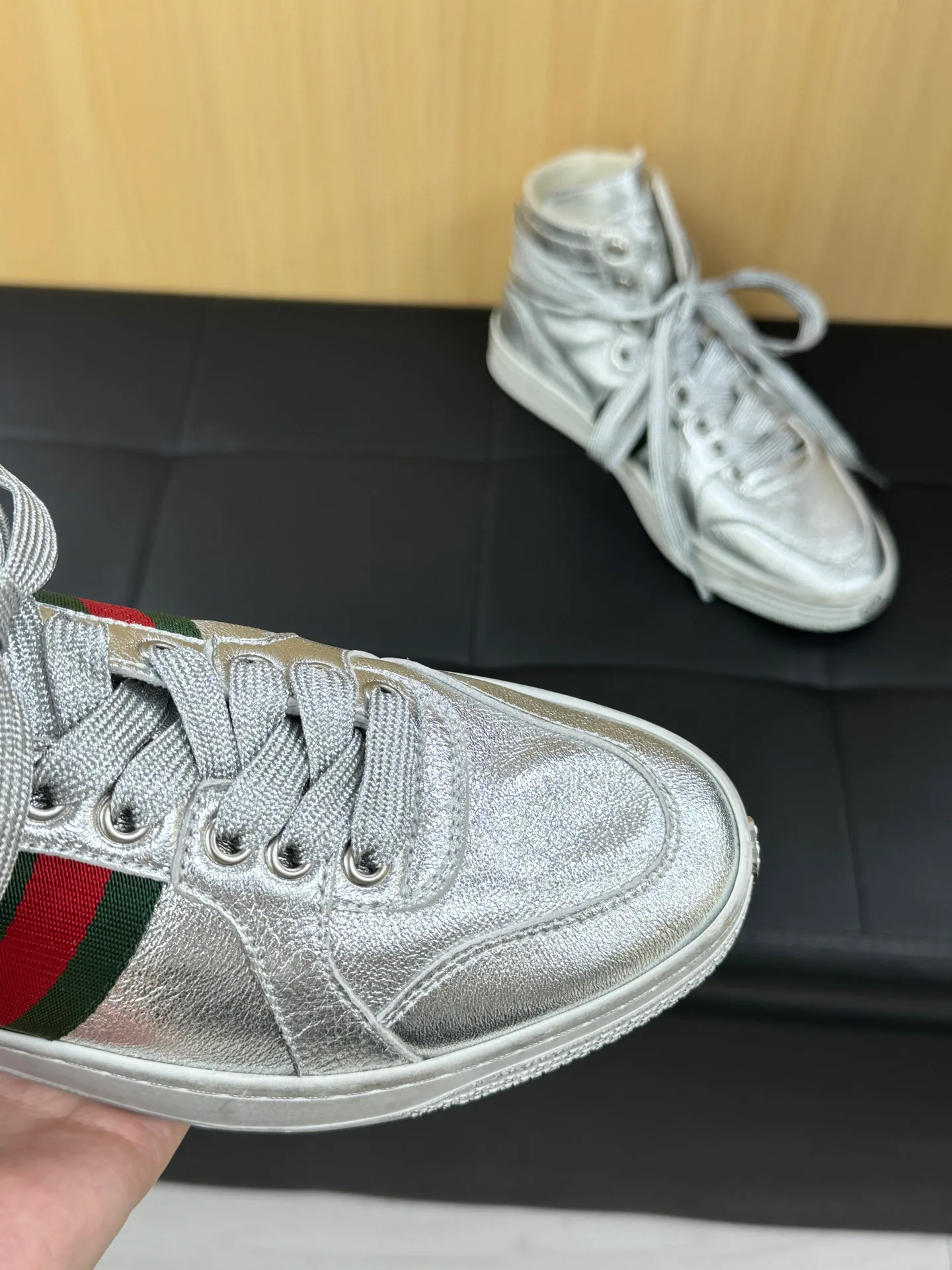 Кроссовки Женские Gucci 18708938