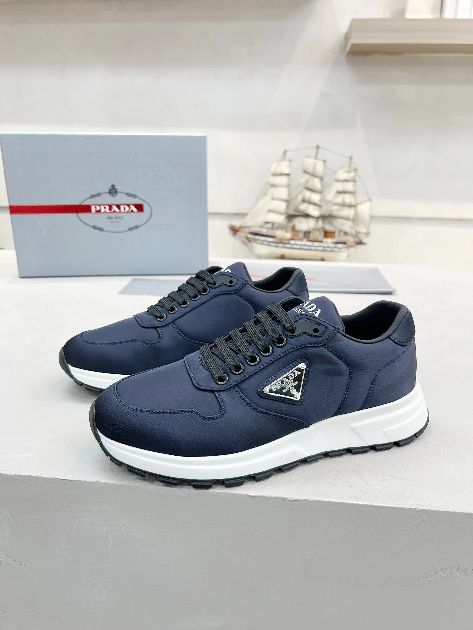 Ботинки Мужские Prada 11670880