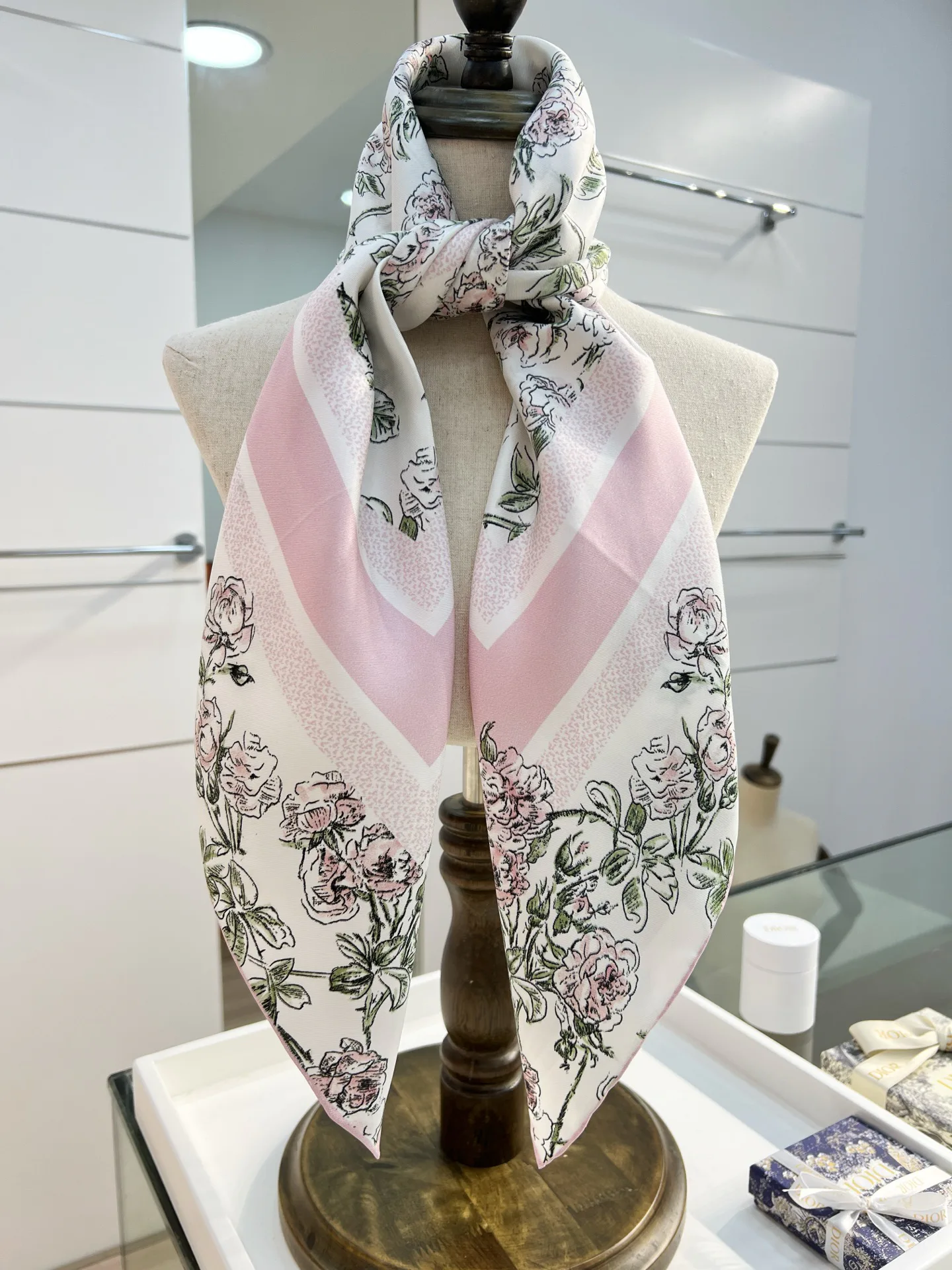 Шарфы Christian Dior 577718