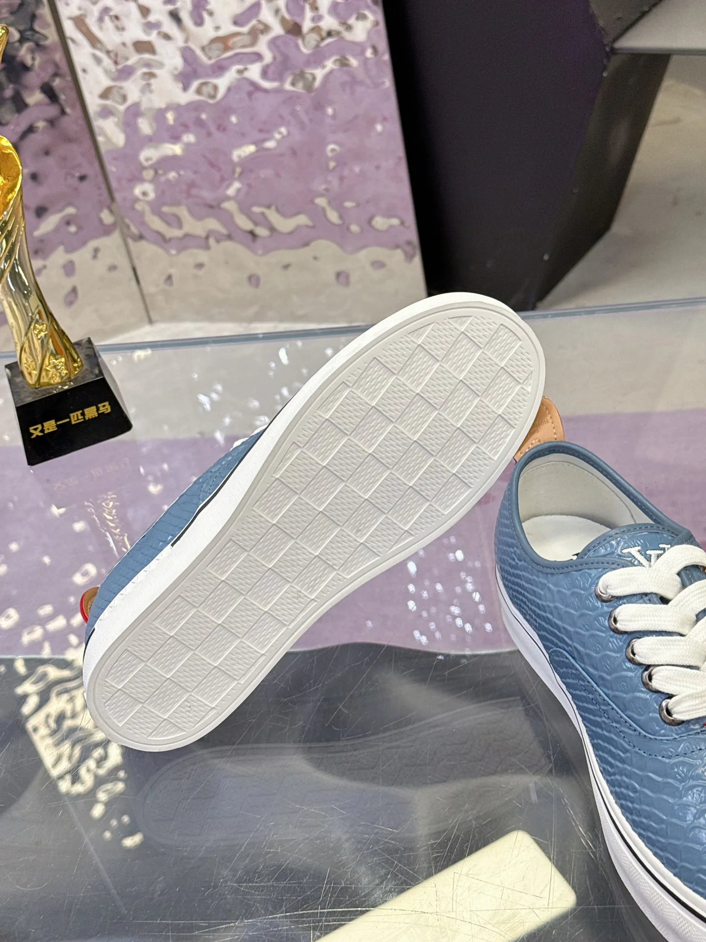 Кроссовки Мужские Louis Vuitton 17930916
