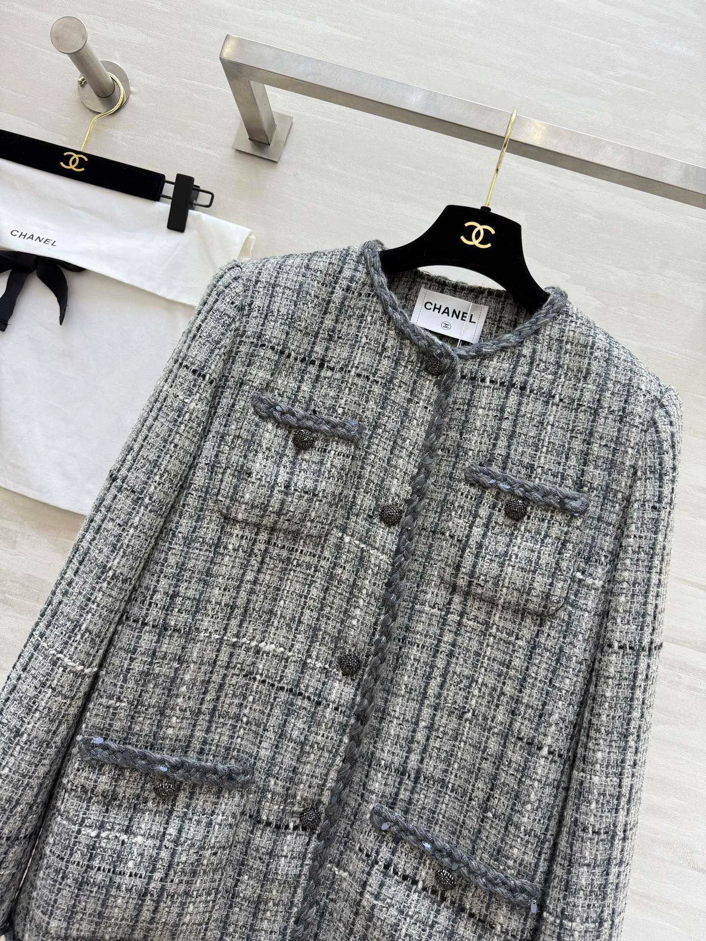 Куртки И Пуховики Женские Chanel 10088689