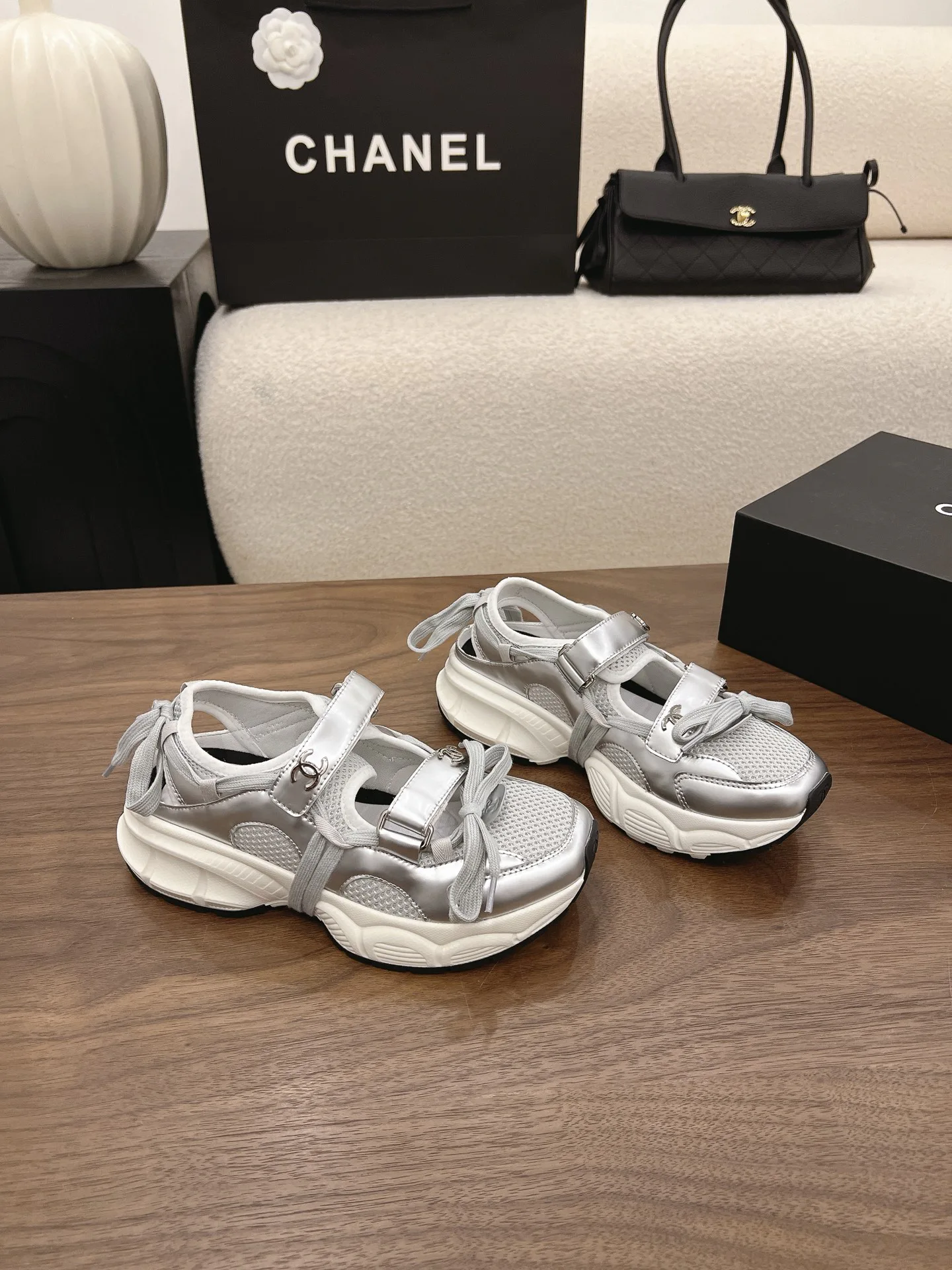 Кроссовки Женские Chanel 16915785