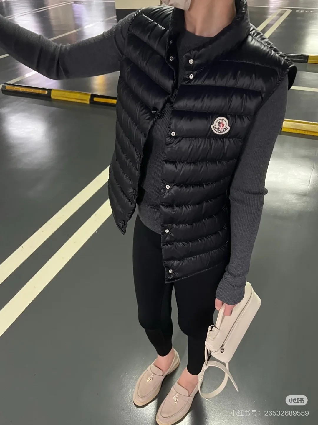 Жилеты Женские Moncler 18108519