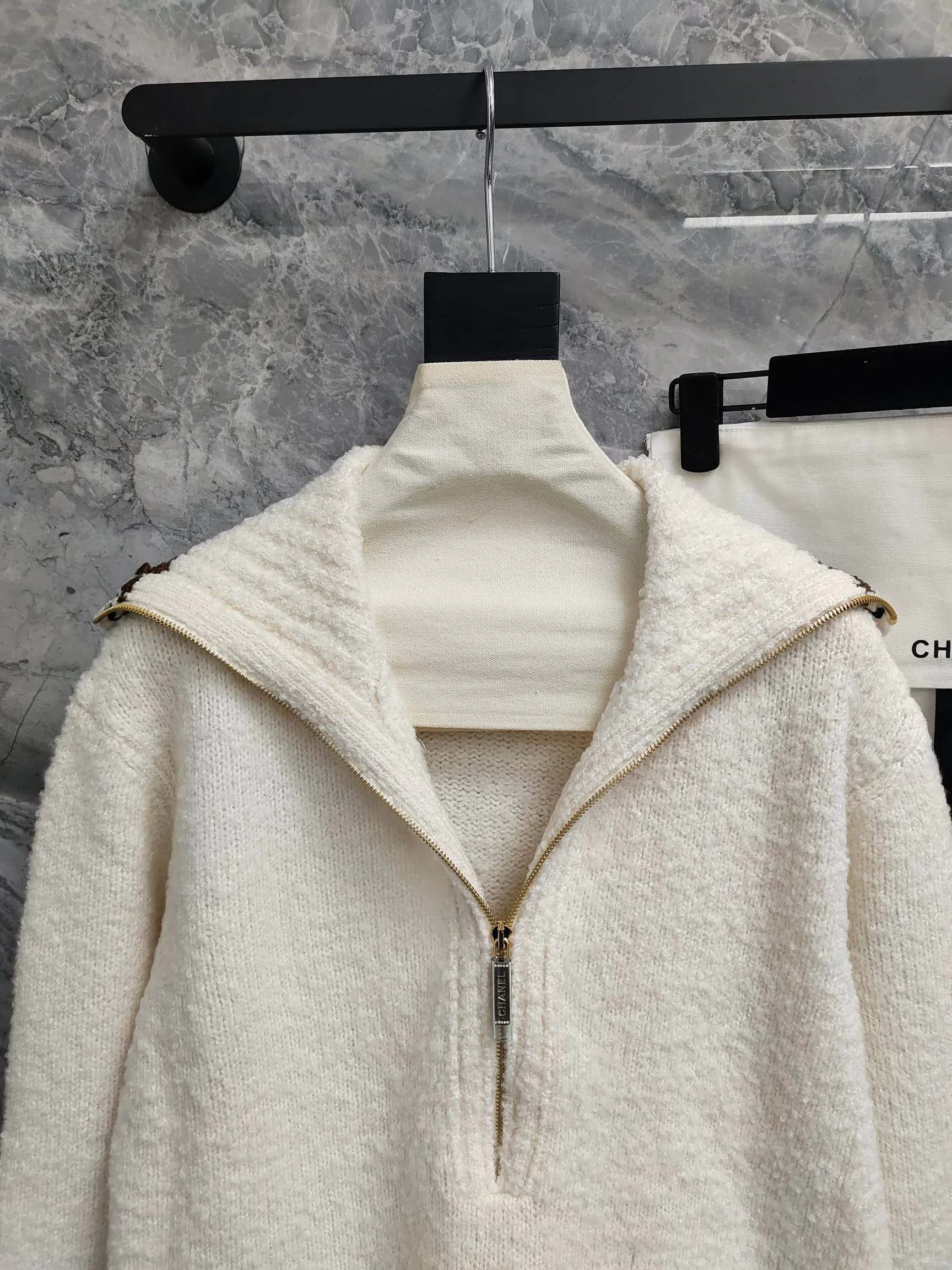 Джемперы И Свитеры Женские Chanel 9859143