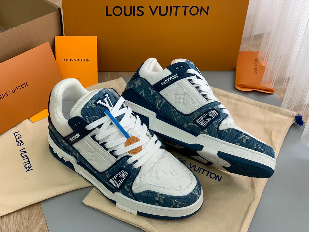Кроссовки Женские Louis Vuitton 18014125