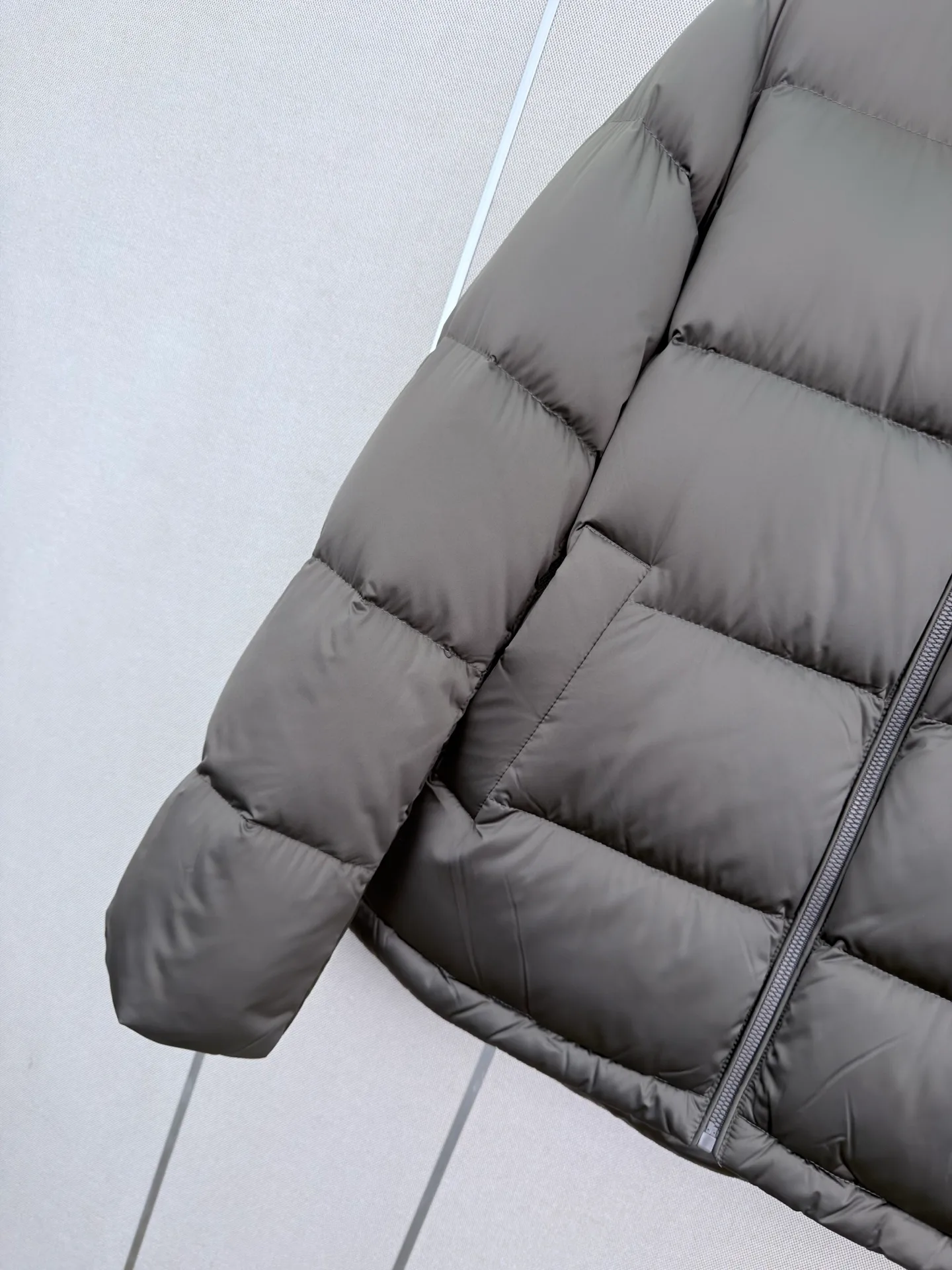 Куртки И Пуховики Женские Miu Miu 19555743