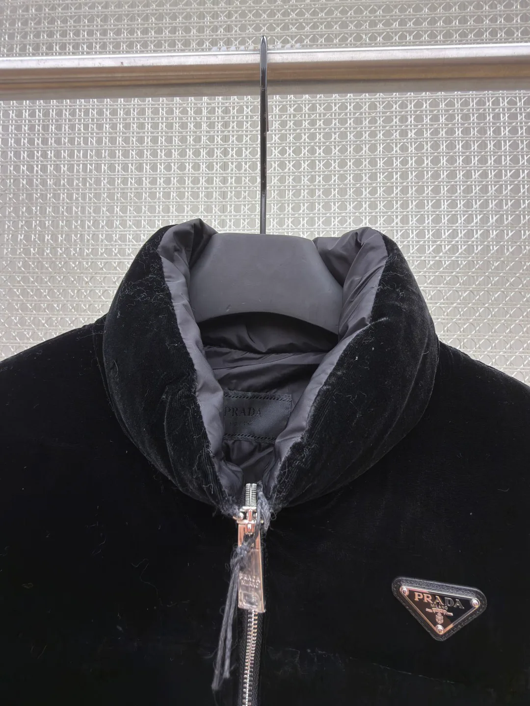 Куртки И Пуховики Женские Prada 18612868