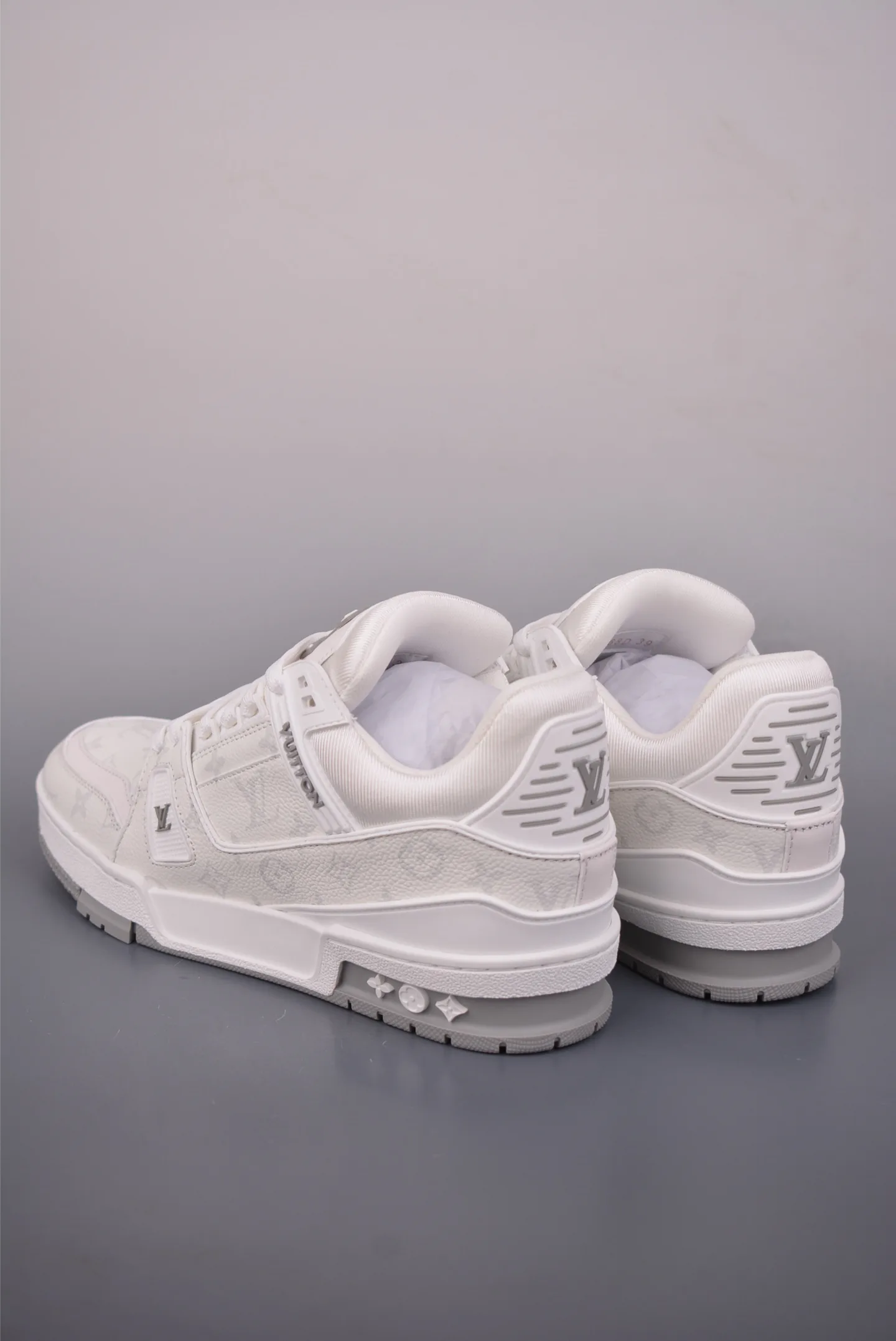 Кроссовки Женские Louis Vuitton 11550558