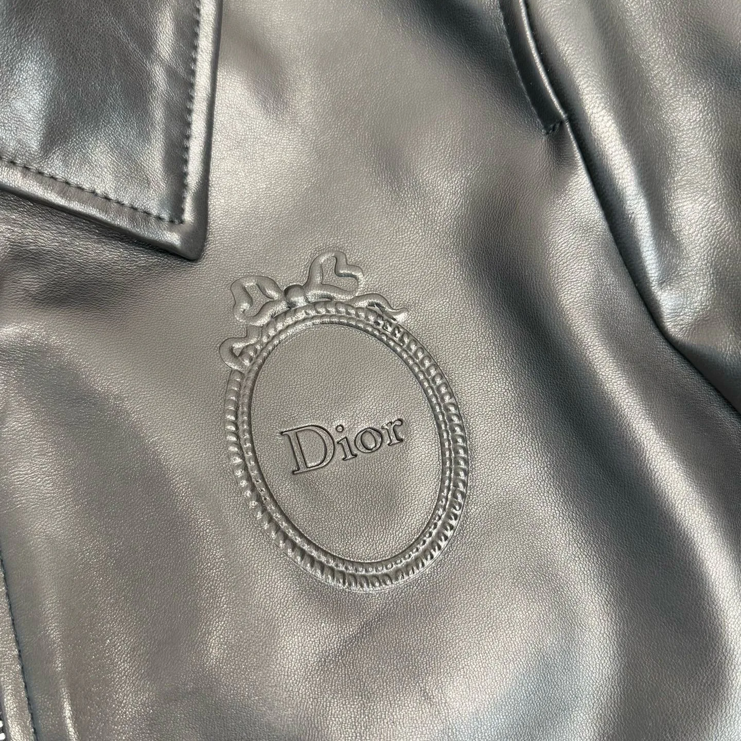 Кожаные Куртки И Дублёнки Женские Christian Dior 17383571
