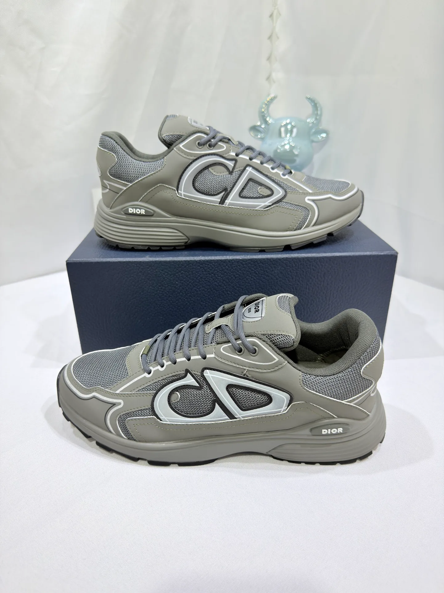 Кроссовки Женские Christian Dior 18743910