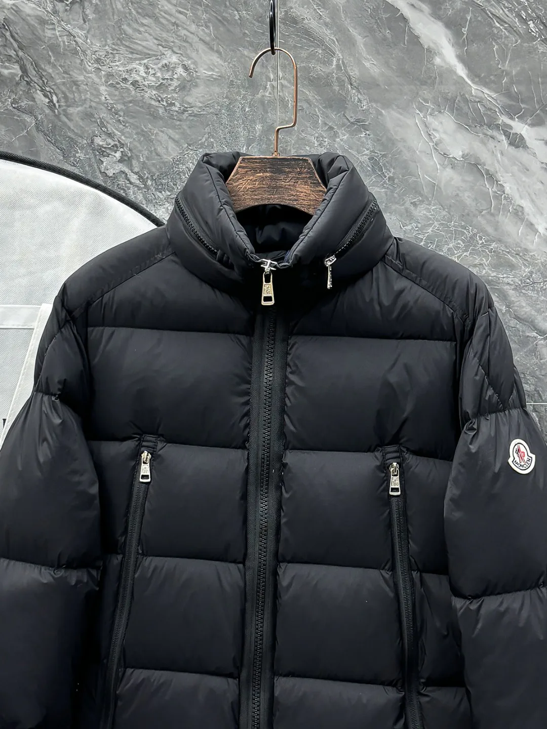 Куртки И Пуховики Мужские Moncler 3034741