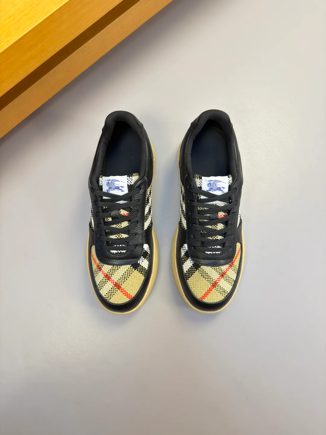 Кроссовки Мужские Burberry 17955069