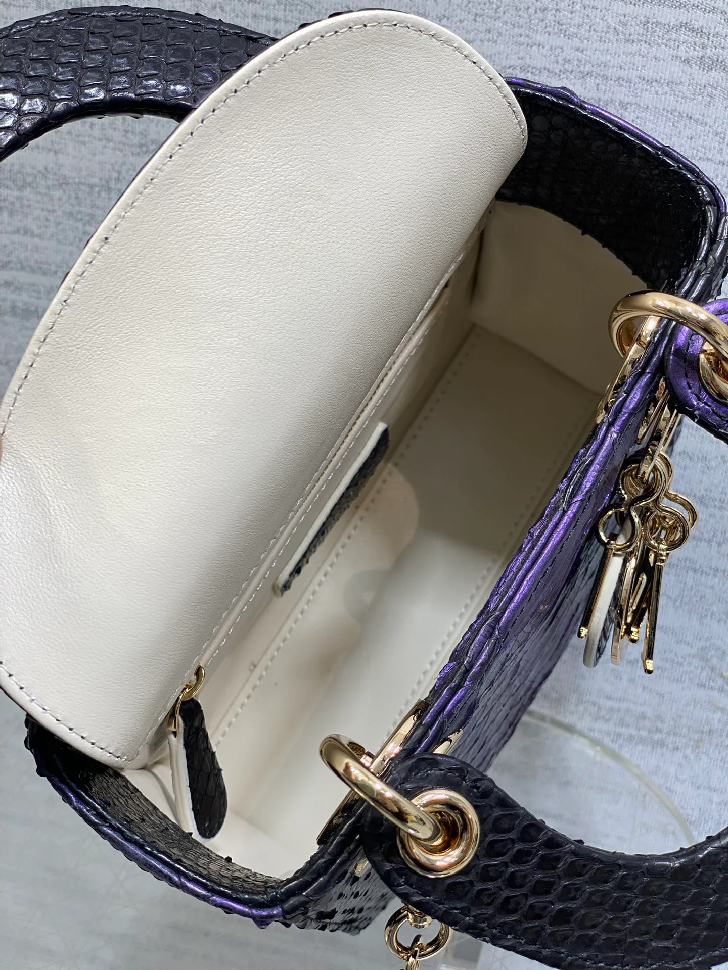 Классические Сумки Женские Christian Dior 11581686