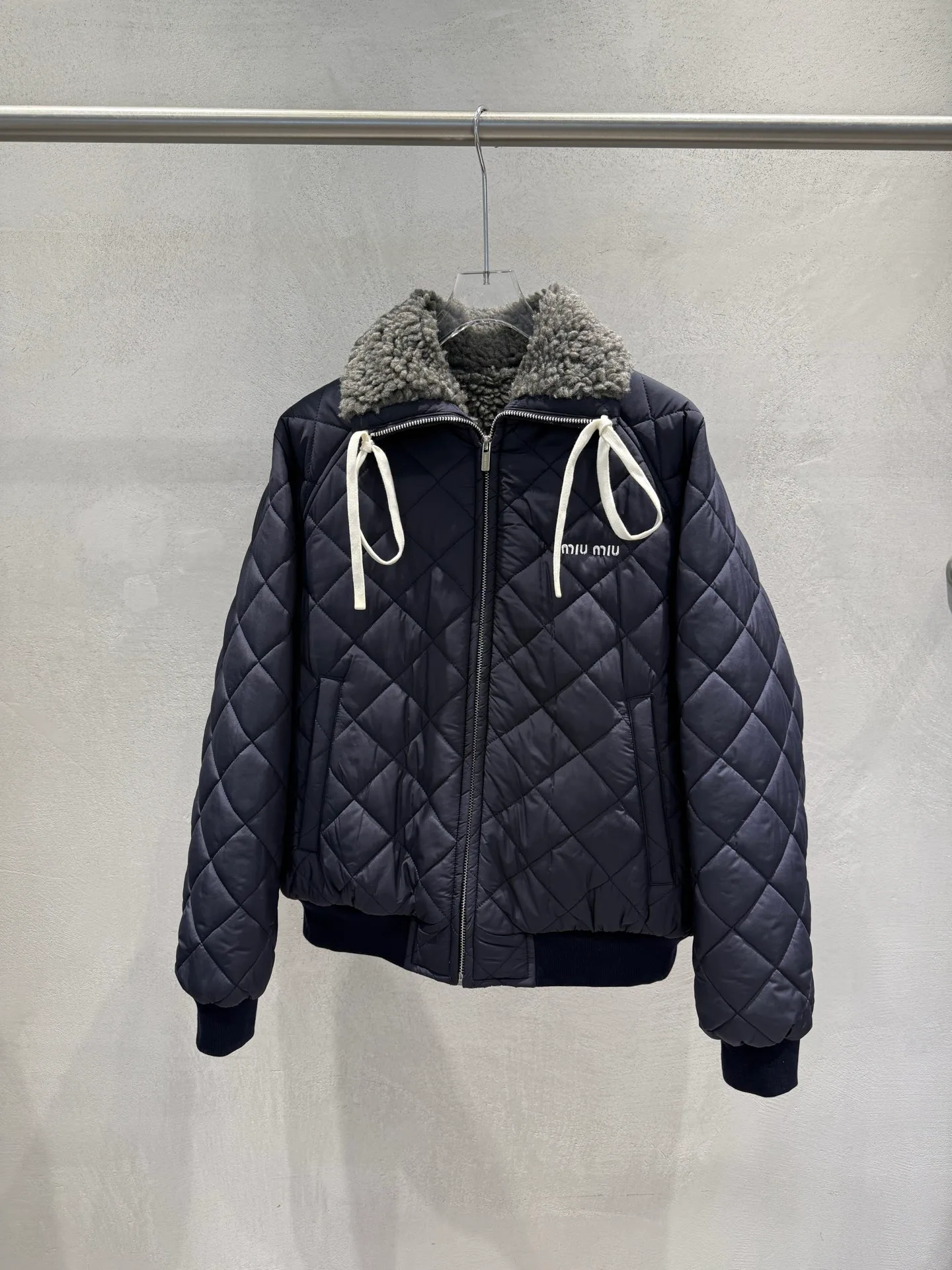 Куртки И Пуховики Женские Miu Miu 19060007