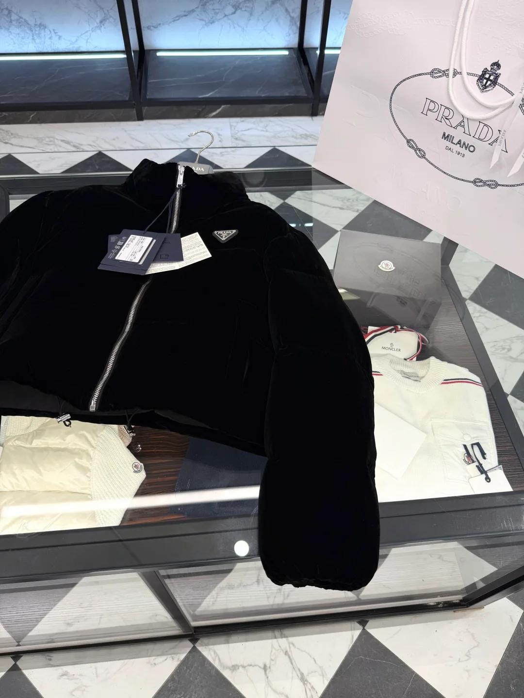 Куртки И Пуховики Женские Prada 19210146