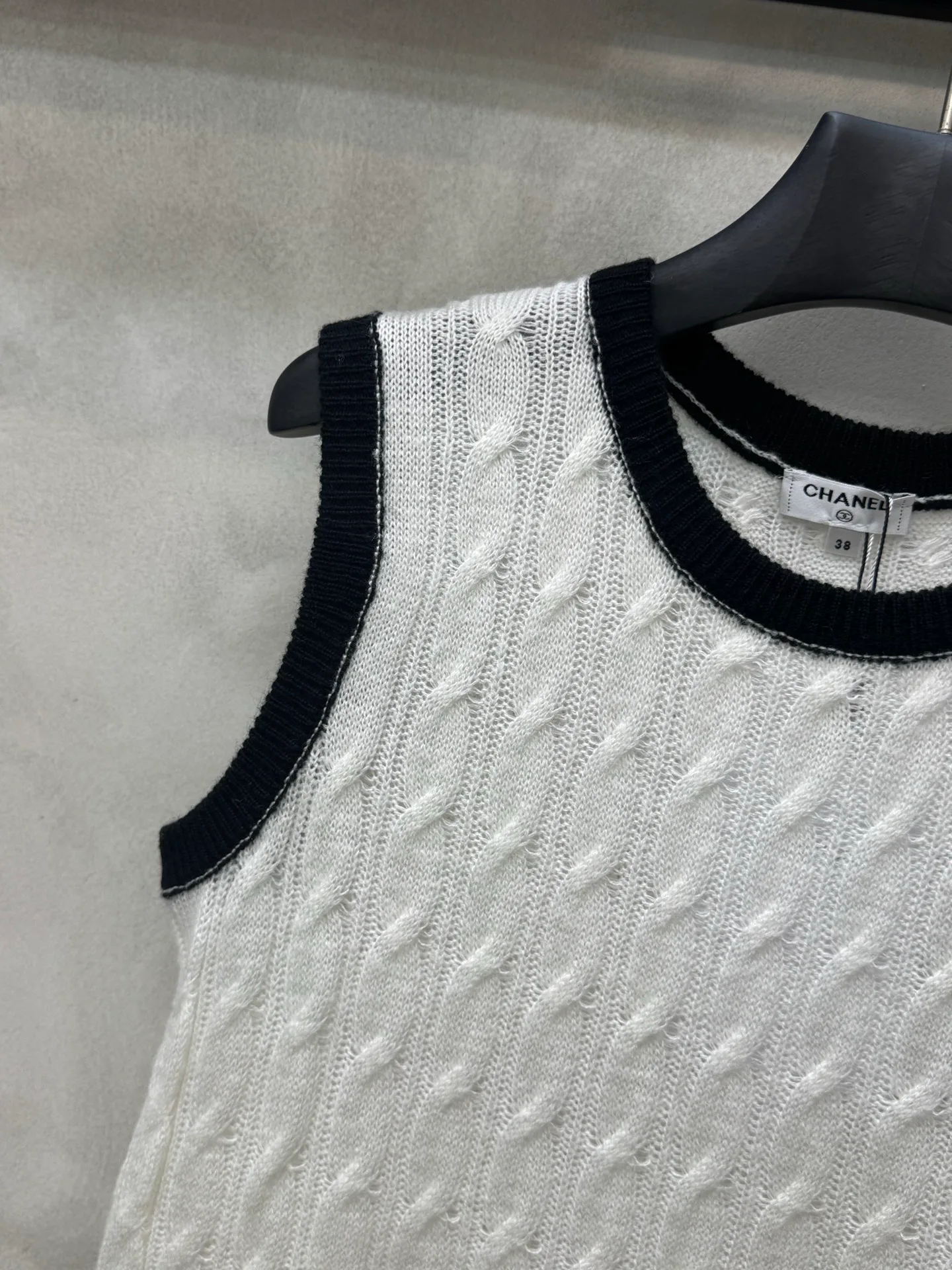 Жилеты Женские Chanel 18138283