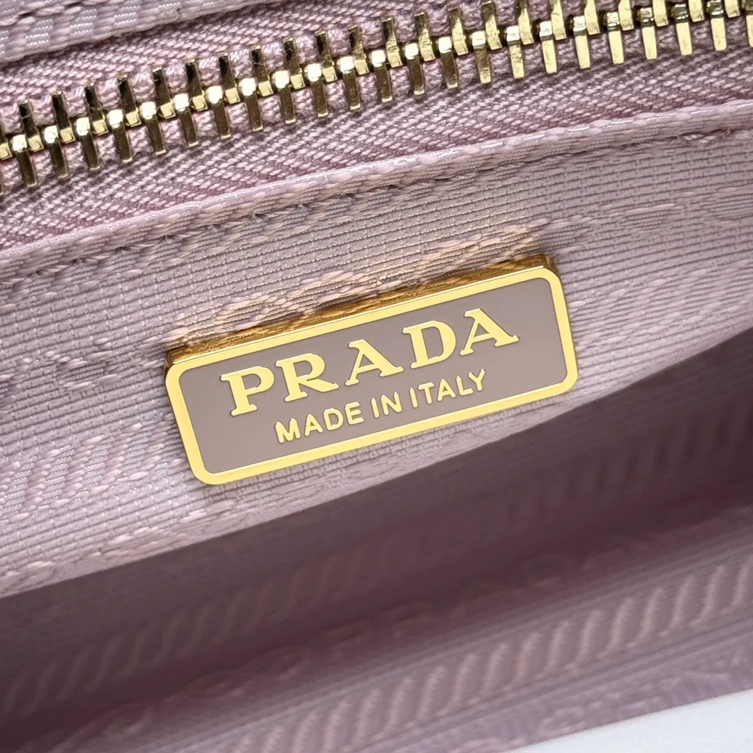 Классические Сумки Женские Prada 10446839