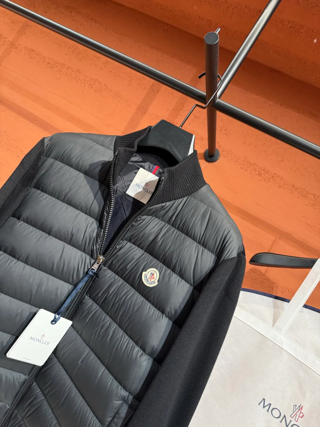 Куртки И Пуховики Женские Moncler 18035675