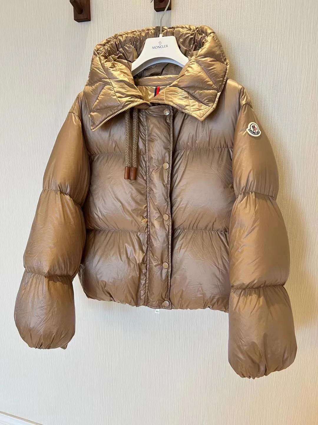 Куртки И Пуховики Женские Moncler 18130182