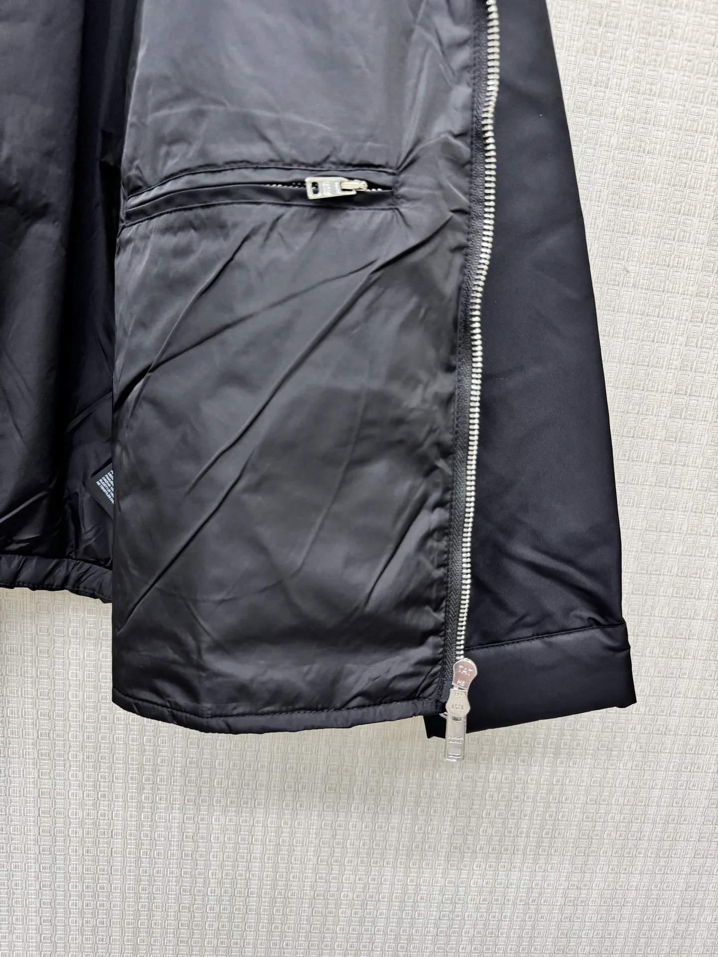Куртки И Пуховики Женские Prada 18204533