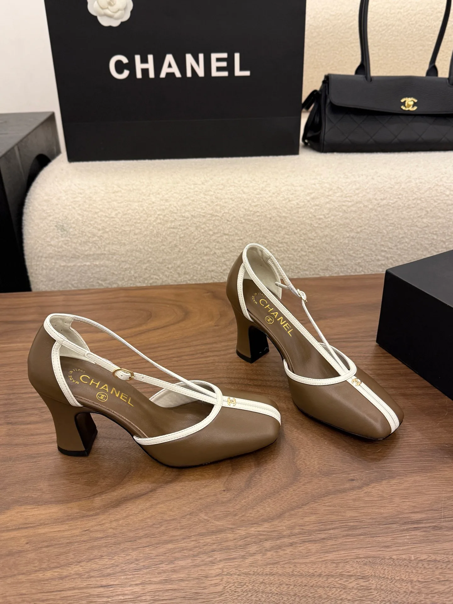 Туфли Женские Chanel 19583432