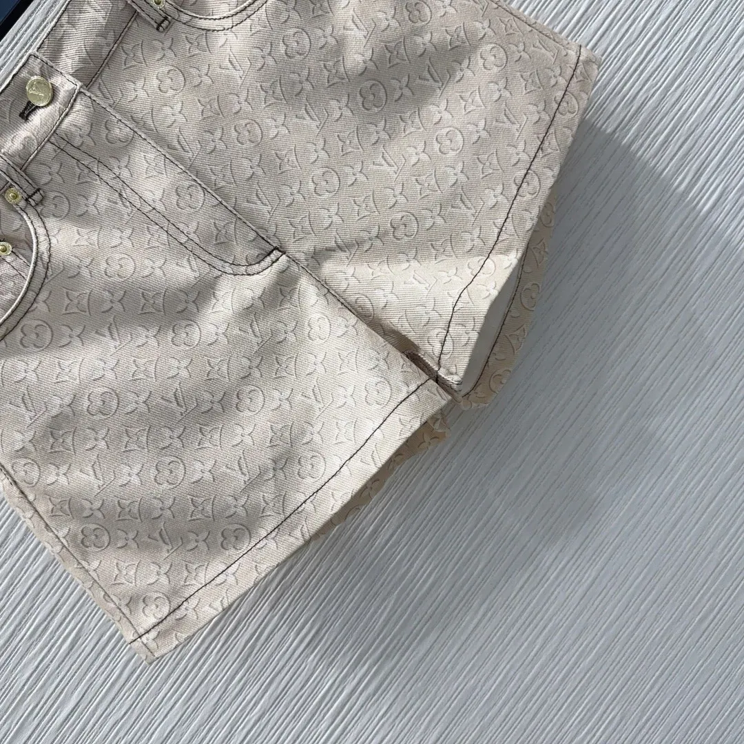 Шорты Женские Vetements 4856576