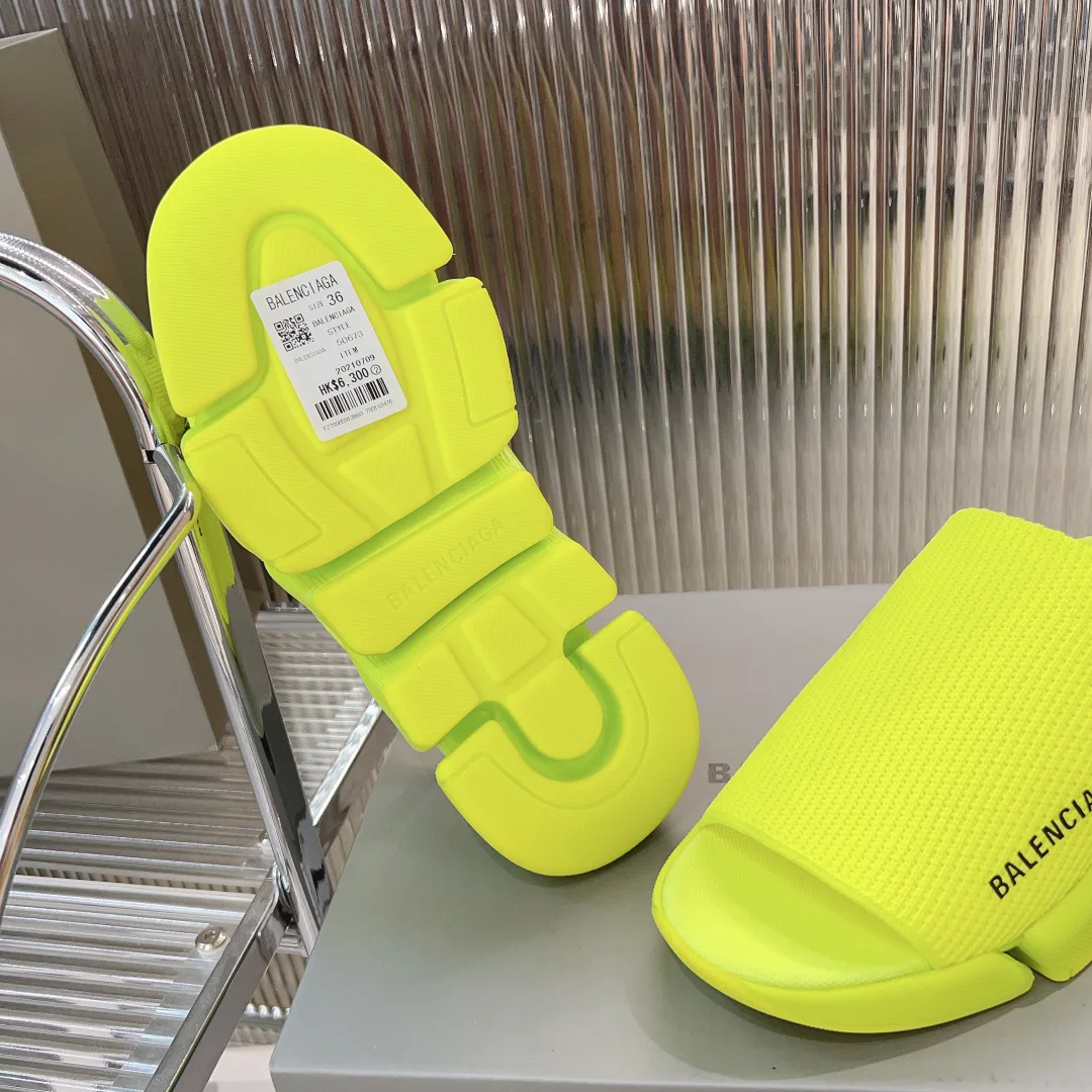 Шлепанцы Женские Balenciaga 17182660