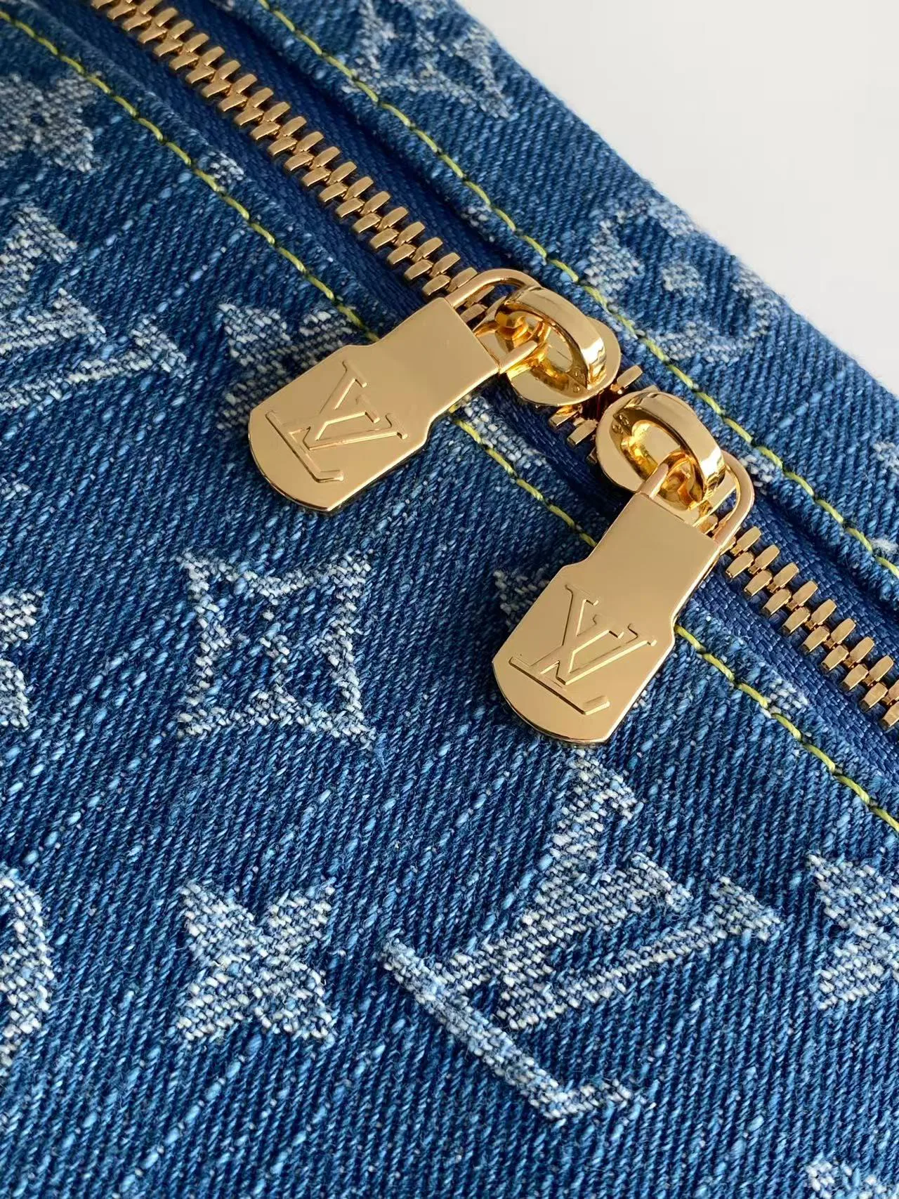 Клатчи Женские Louis Vuitton 11872280