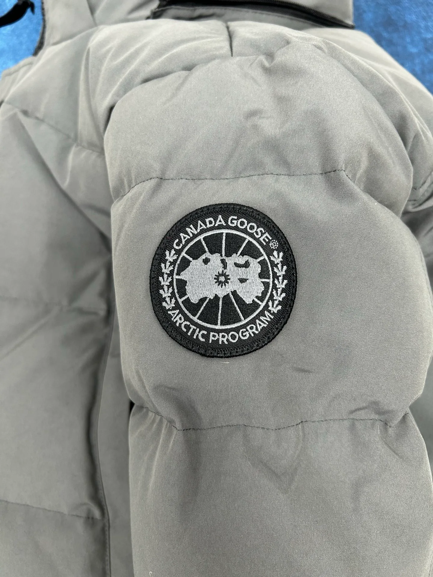 Куртки И Пуховики Мужские Canada Goose 1527028