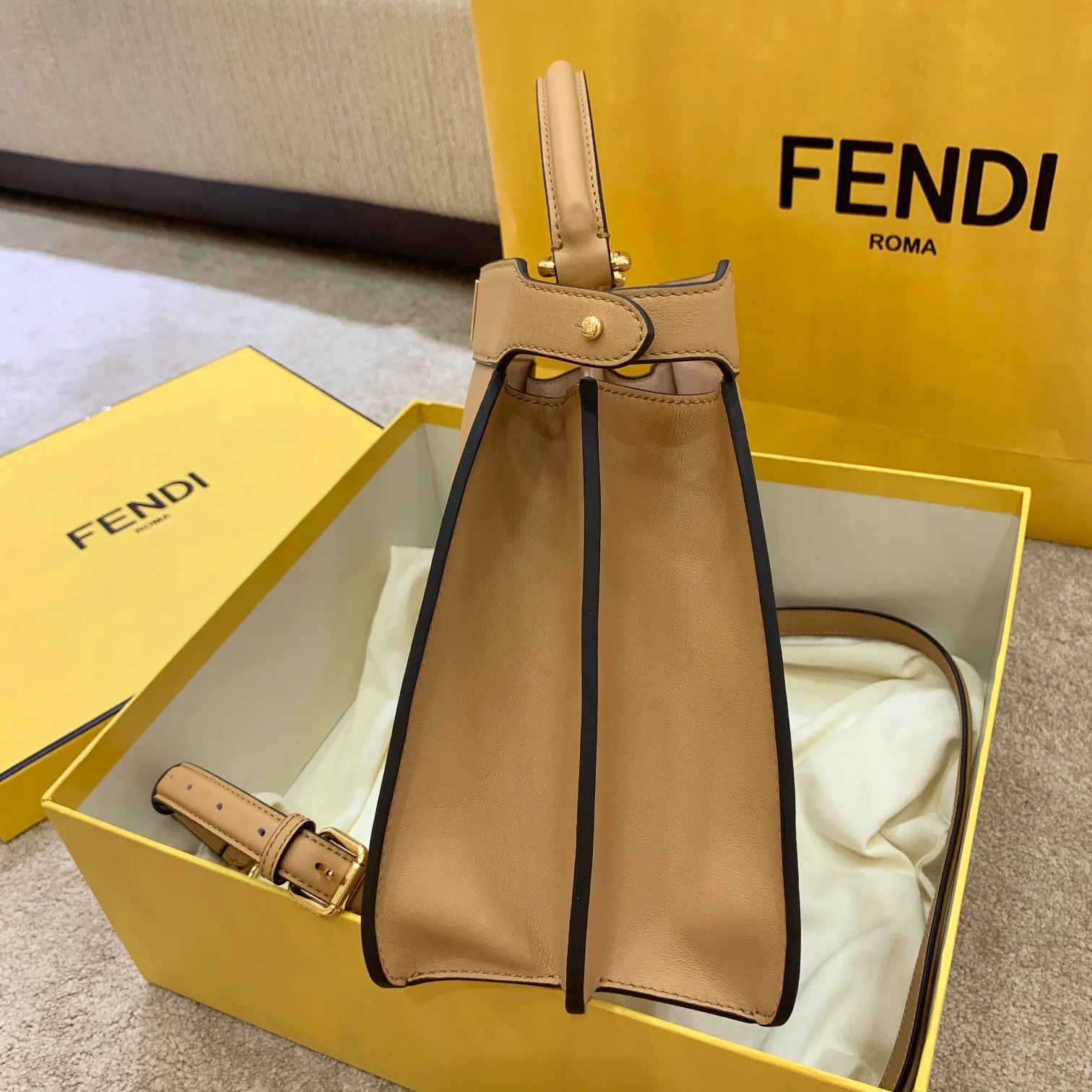 Классические Сумки Женские Fendi 13234507