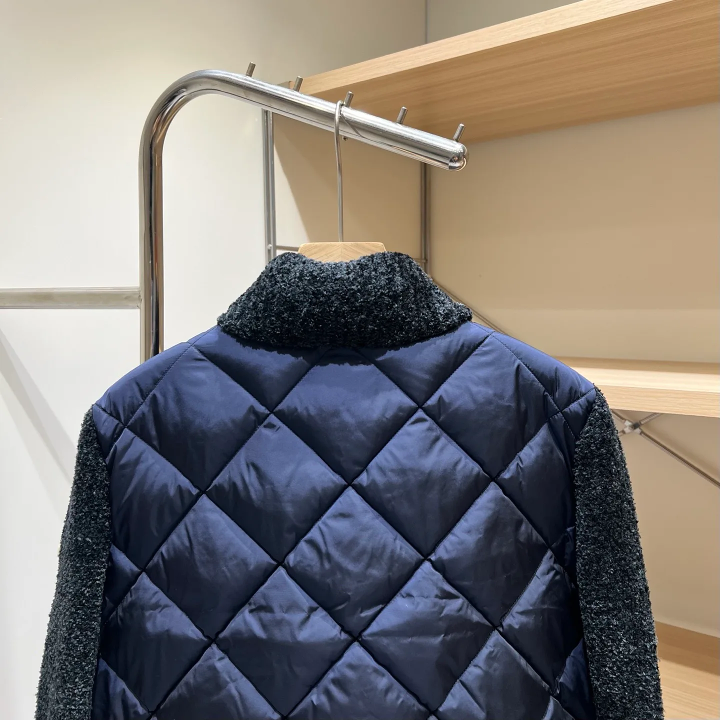Куртки И Пуховики Женские Moncler 18188619
