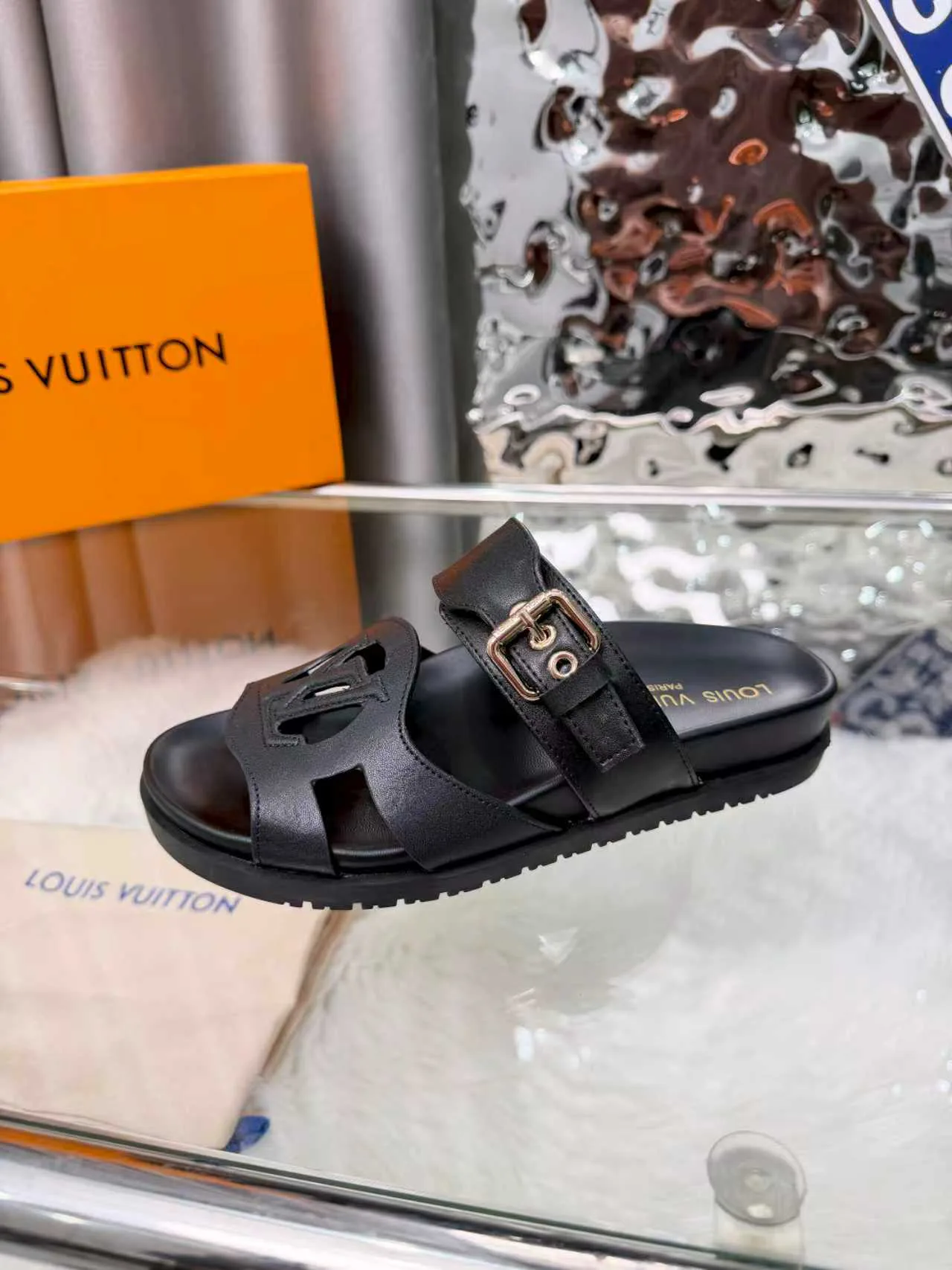 Шлепанцы Женские Louis Vuitton 11529443